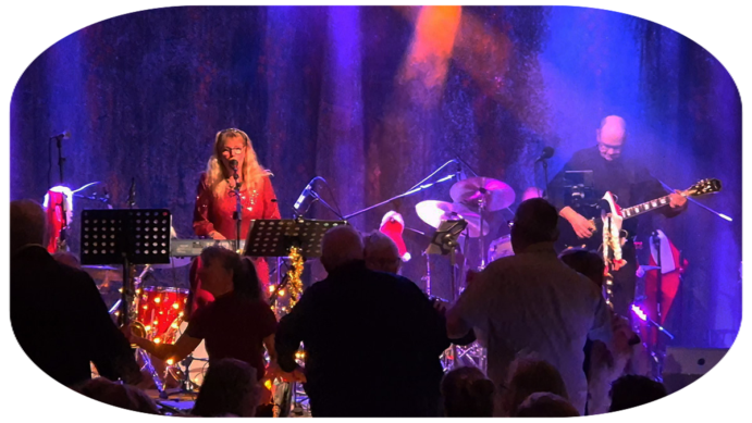 Video still af bandet live